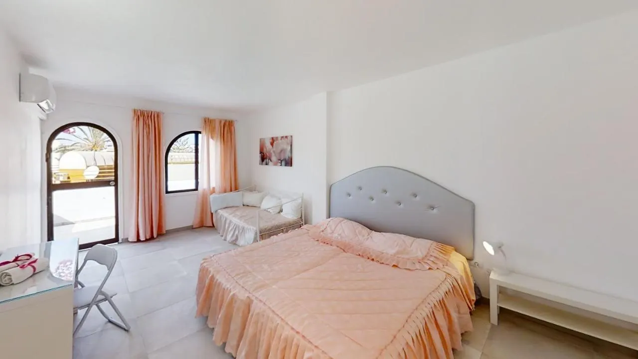 B&B Villa Las Buganvillas - 3 Habitaciones Y 3 Banos Privados En Maspalomas 마스팔로마스